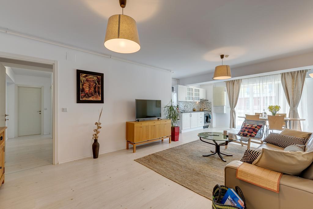 Bucharest Airport Suites & Villas オトペニ エクステリア 写真