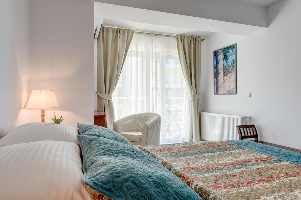 Bucharest Airport Suites & Villas オトペニ エクステリア 写真