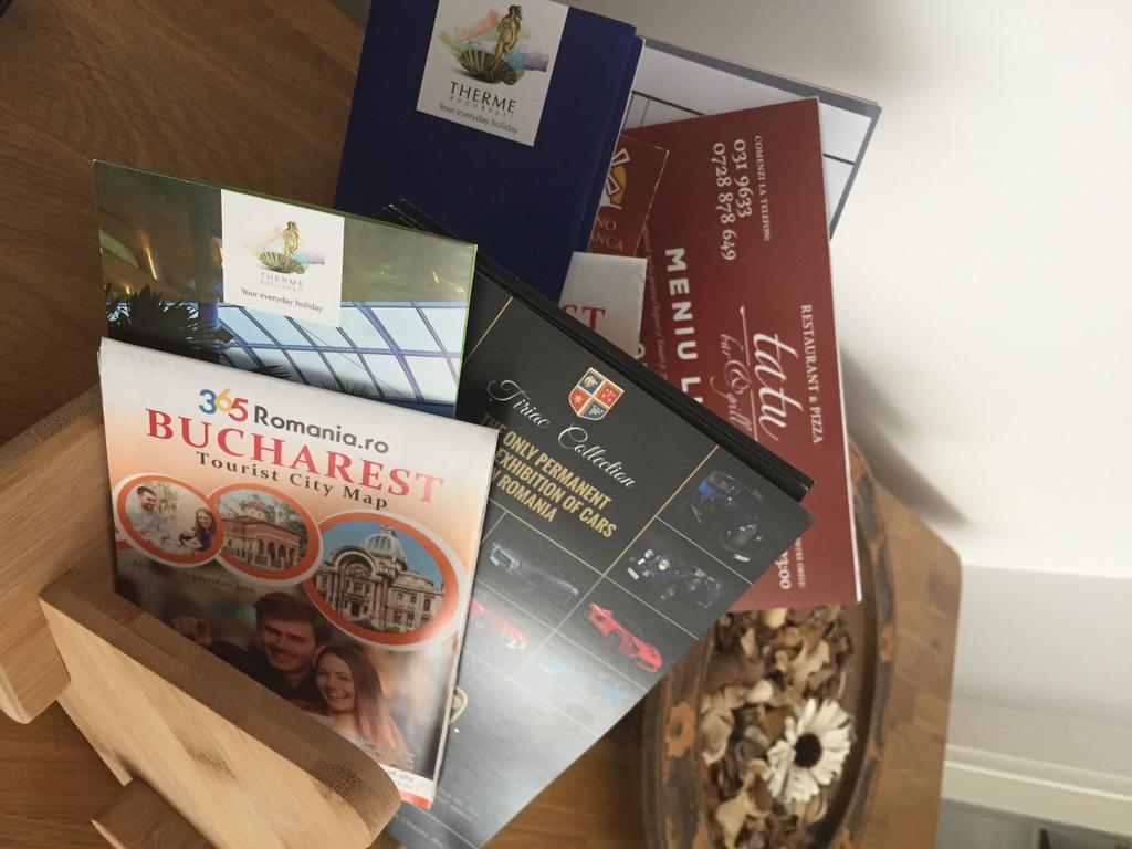 Bucharest Airport Suites & Villas オトペニ エクステリア 写真
