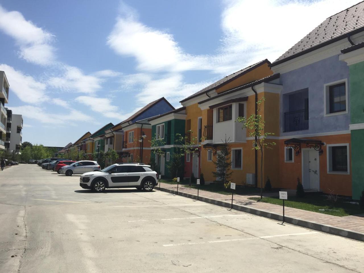 Bucharest Airport Suites & Villas オトペニ エクステリア 写真
