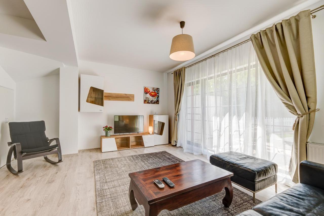 Bucharest Airport Suites & Villas オトペニ エクステリア 写真