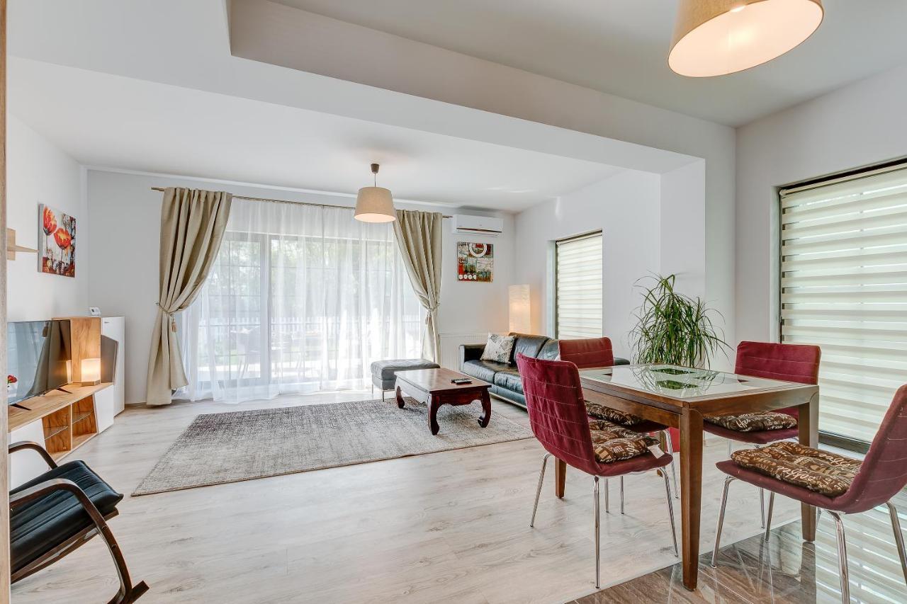 Bucharest Airport Suites & Villas オトペニ エクステリア 写真